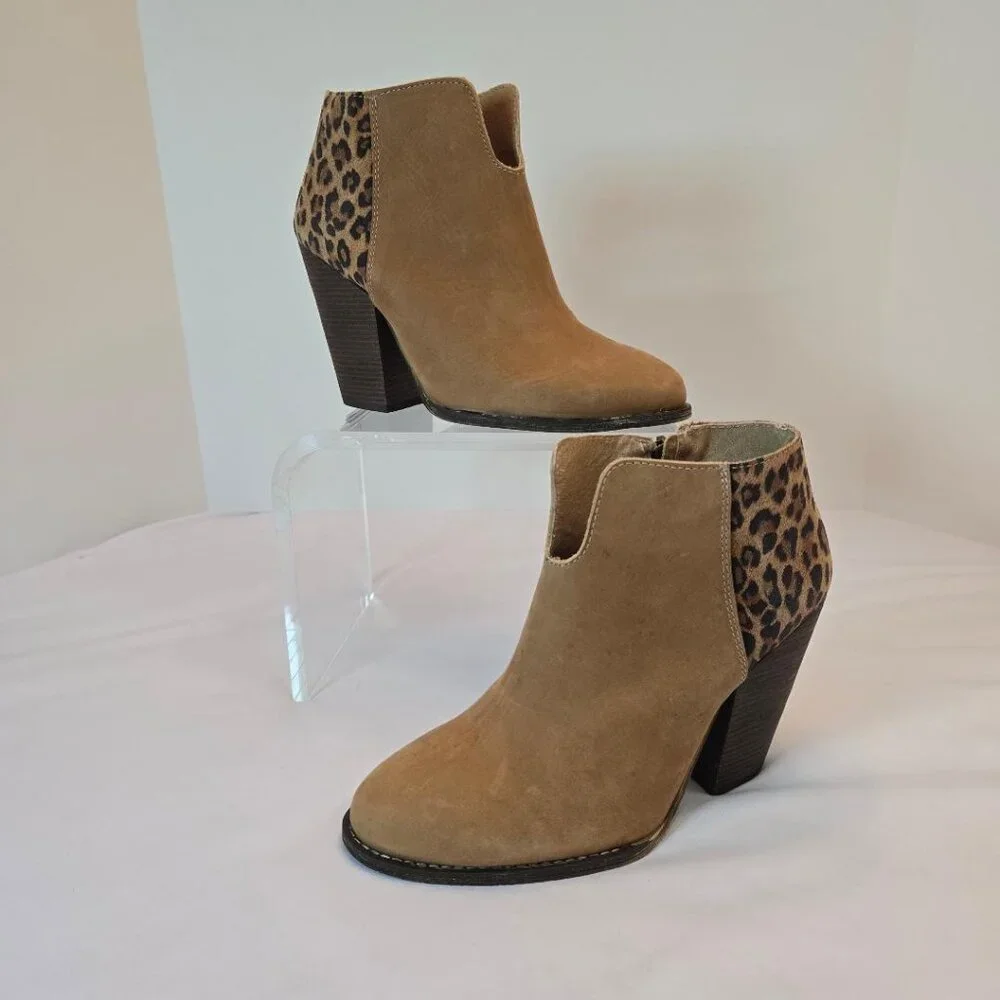 STERLING RIVER Forge Suede Camel/Leopard Rounded Ankle Boots Sz: 9.5